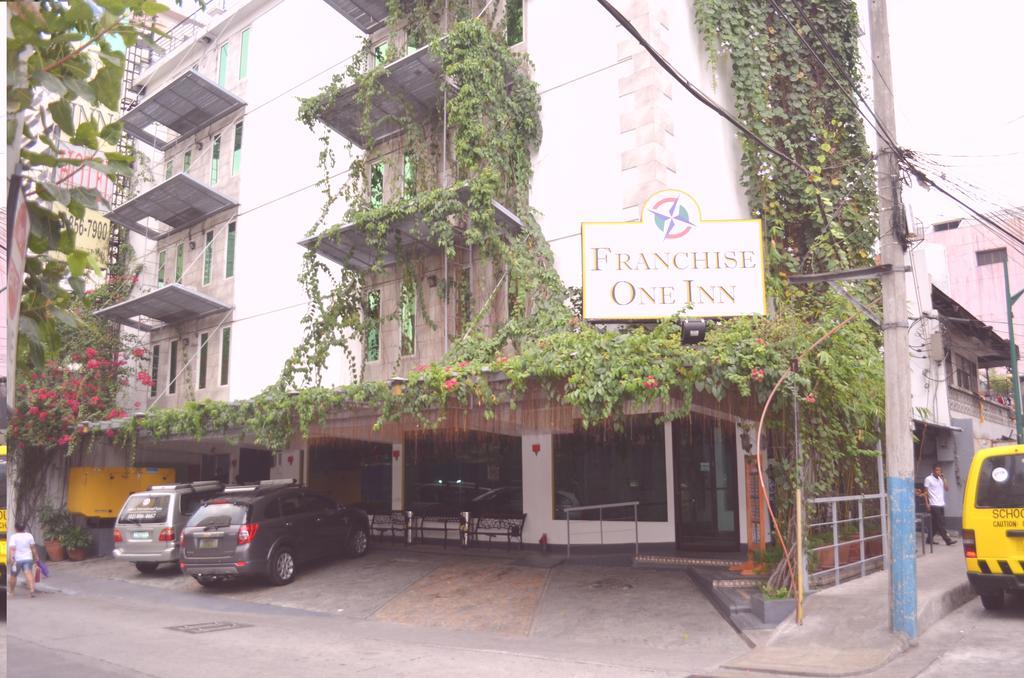 Franchise One Hotel Makati City Bagian luar foto