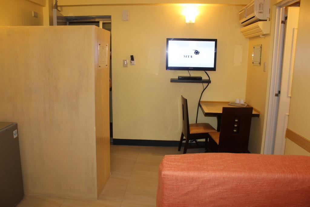 Franchise One Hotel Makati City Bagian luar foto
