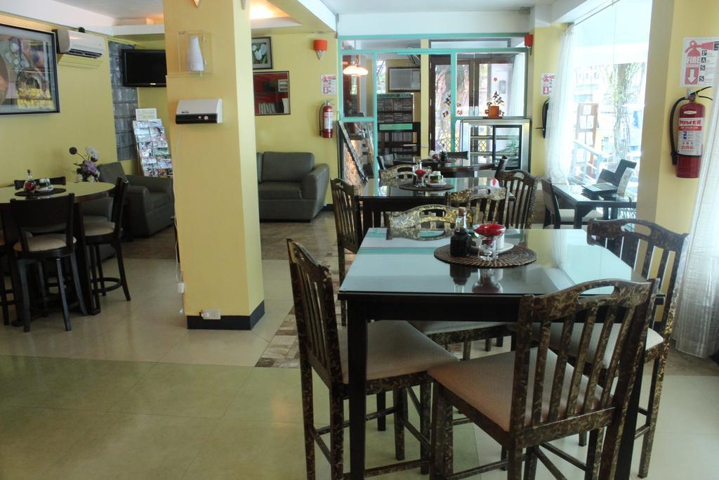 Franchise One Hotel Makati City Bagian luar foto
