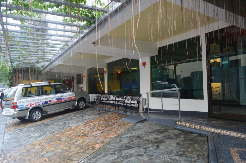 Franchise One Hotel Makati City Bagian luar foto