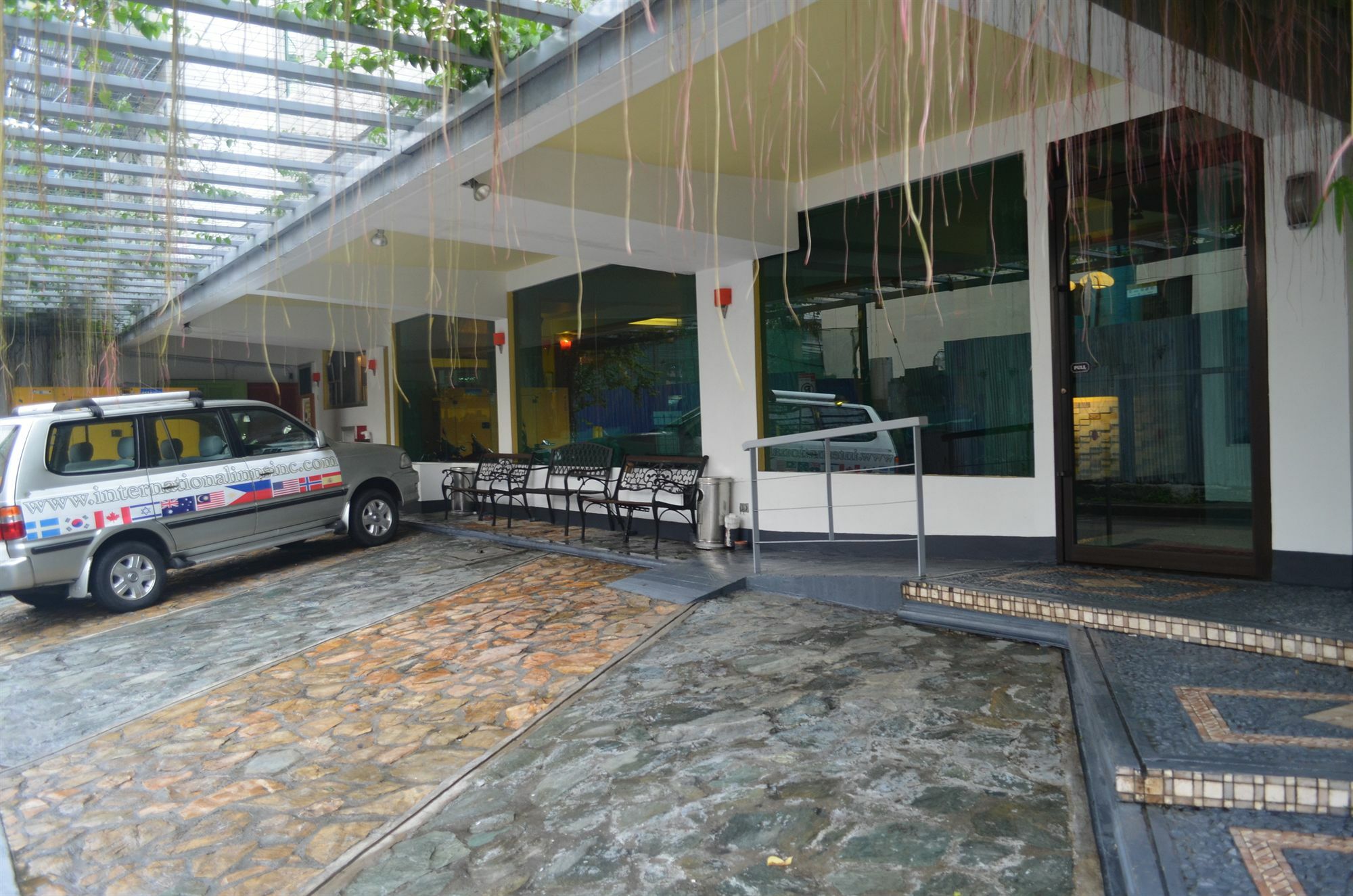 Franchise One Hotel Makati City Bagian luar foto